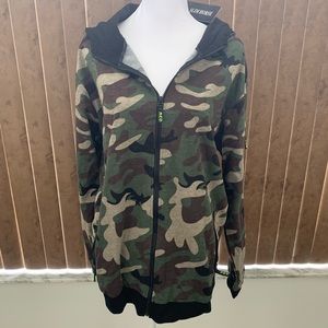 NWT - Slim Horse Zip-up Long Sleeve Camo Hoodie